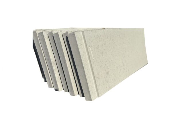Beton lábazati elem